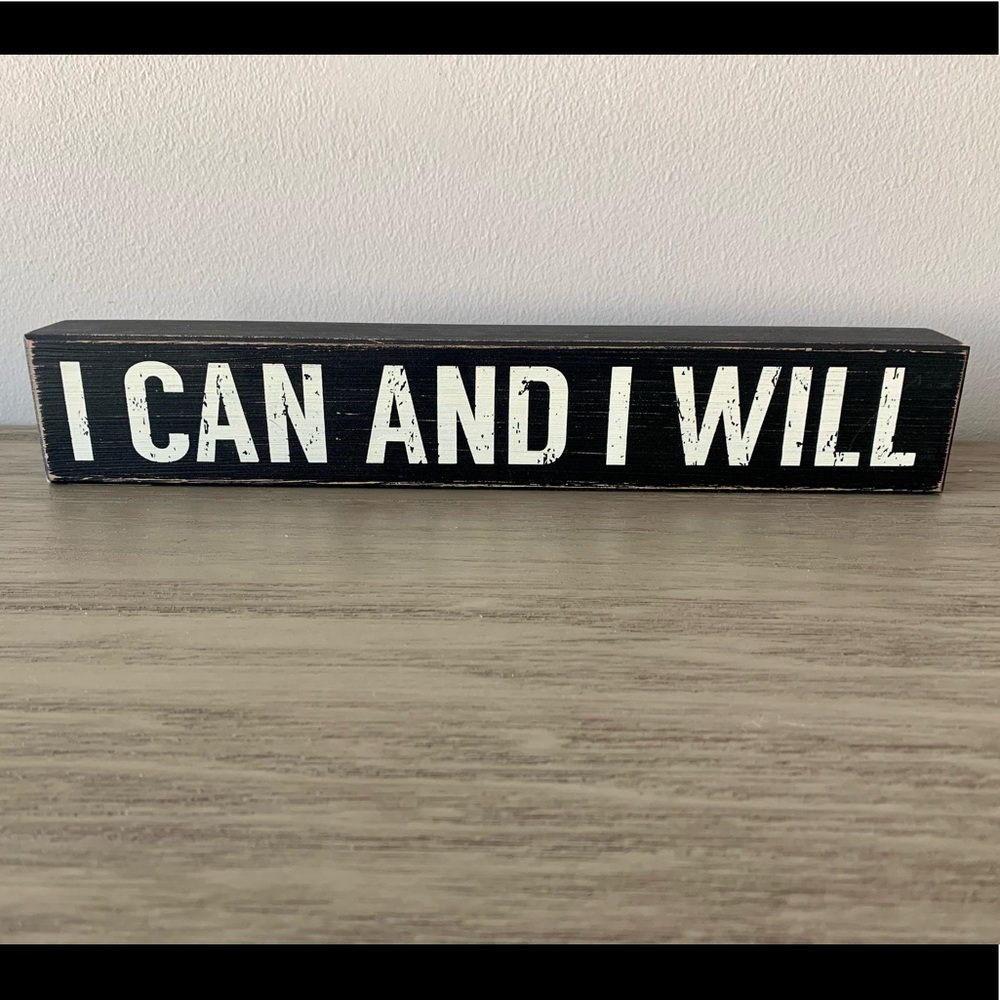 Wall/desk/shelf Decor